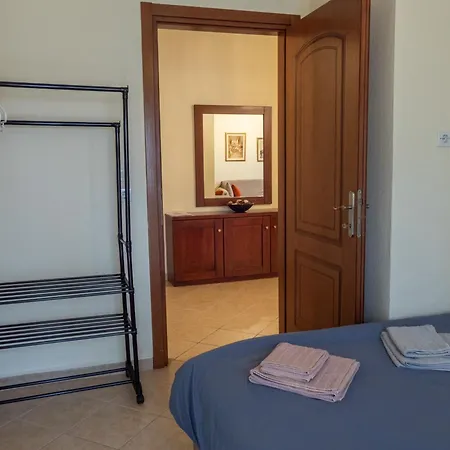 The Fir Trees House - το σπίτι με τα έλατα Apartment Litochoro