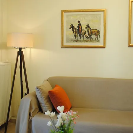 Apartment The Fir Trees House - το σπίτι με τα έλατα *