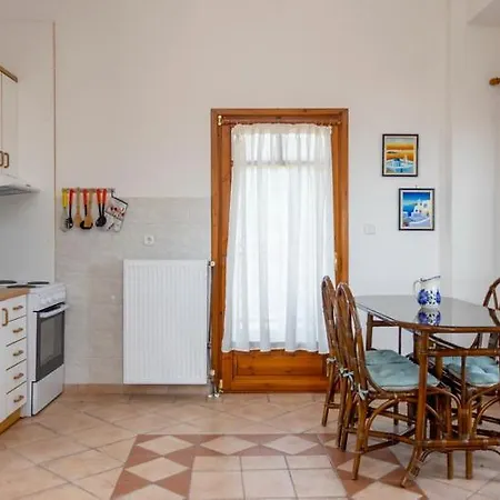 Nefeli Apartment *